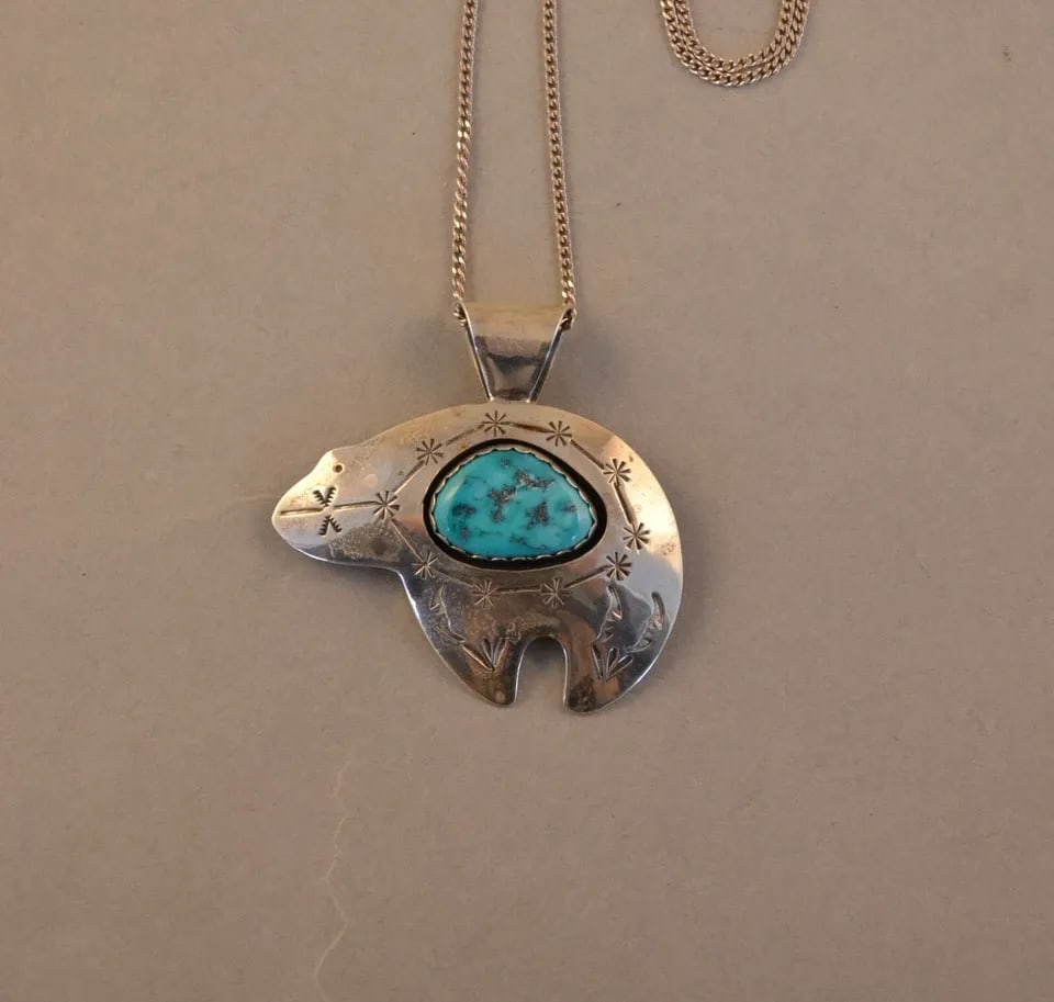NAVAJO STERLING SILVER SHADOWBOX TURQUOISE BEAR PENDANT NECKLACE 2" - 24.5" (1 of 2)