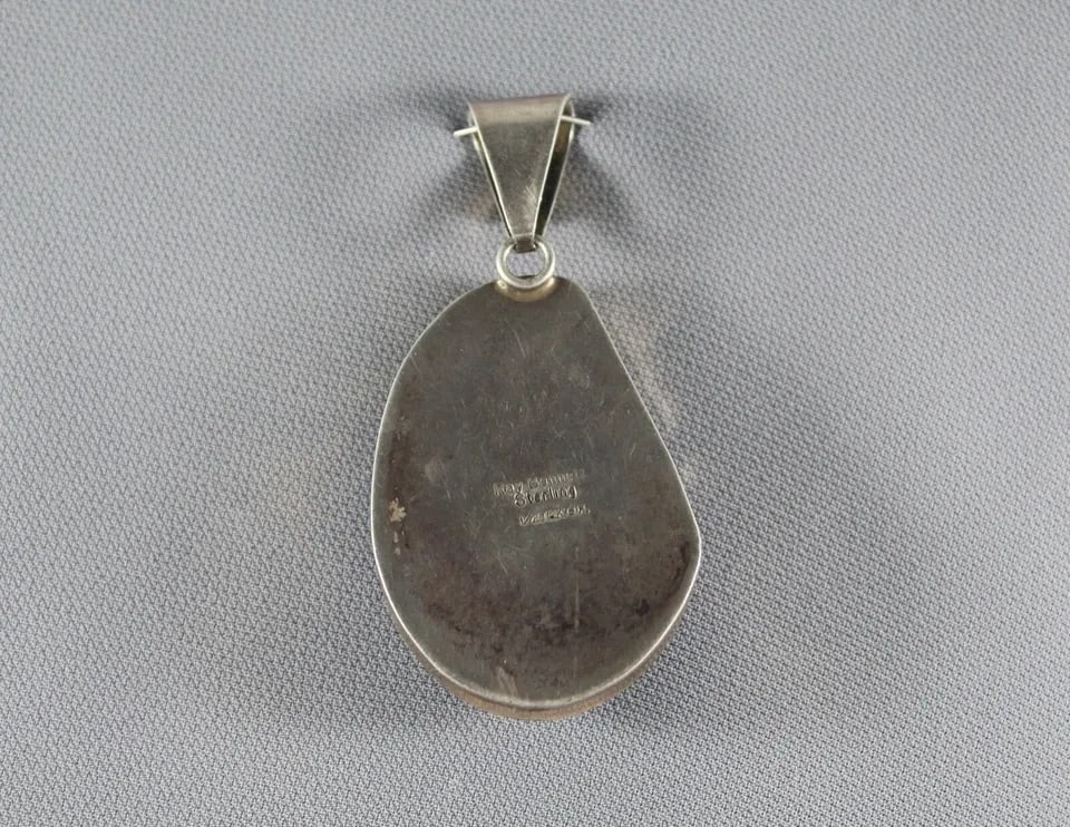 RAY BENNETT NAVAJO STONE PENDANT 2 3/4 TALL (1 of 2)