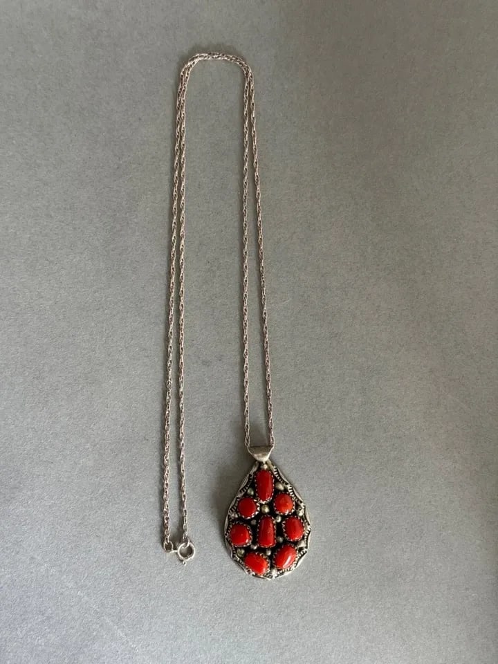 VINTAGE NAVAJO STERLING SILVER AND CORAL PENDANT ON STERLING CHAIN (1 of 2)