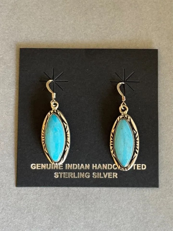 UNUSED NAVAJO STERLING SILVER AND KINGMAN TURQUOISE EARRINGS SIGNED T (1 of 2)
