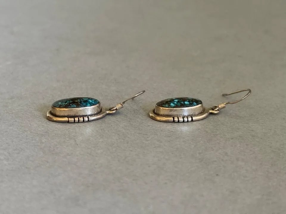 UNUSED NAVAJO STERLING SILVER AND SPIDER WEB TURQUOISE EARRINGS SIGNED M (1 of 2)