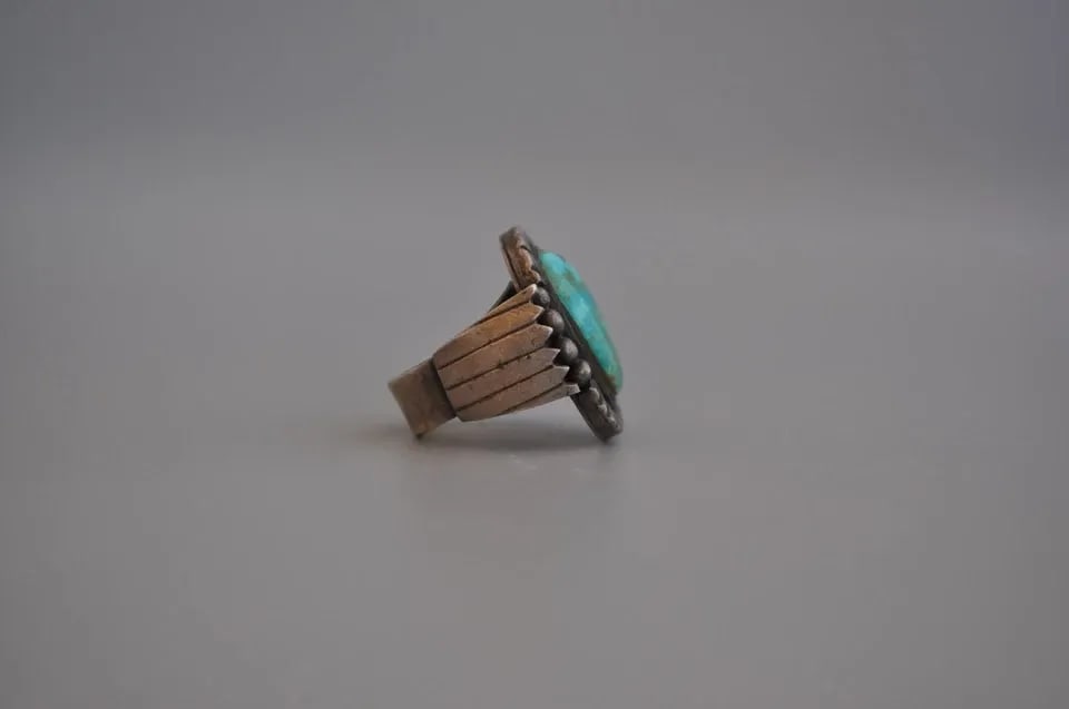 OLD PAWN NAVAJO STERLING SILVER AND TURQUOISE SIZE 8 1/2: OLD PAWN NAVAJO STERLING SILVER AND TURQUOISE SIZE 8 1/2 Item Description: Weight 19.32 Grams 1 " Tall