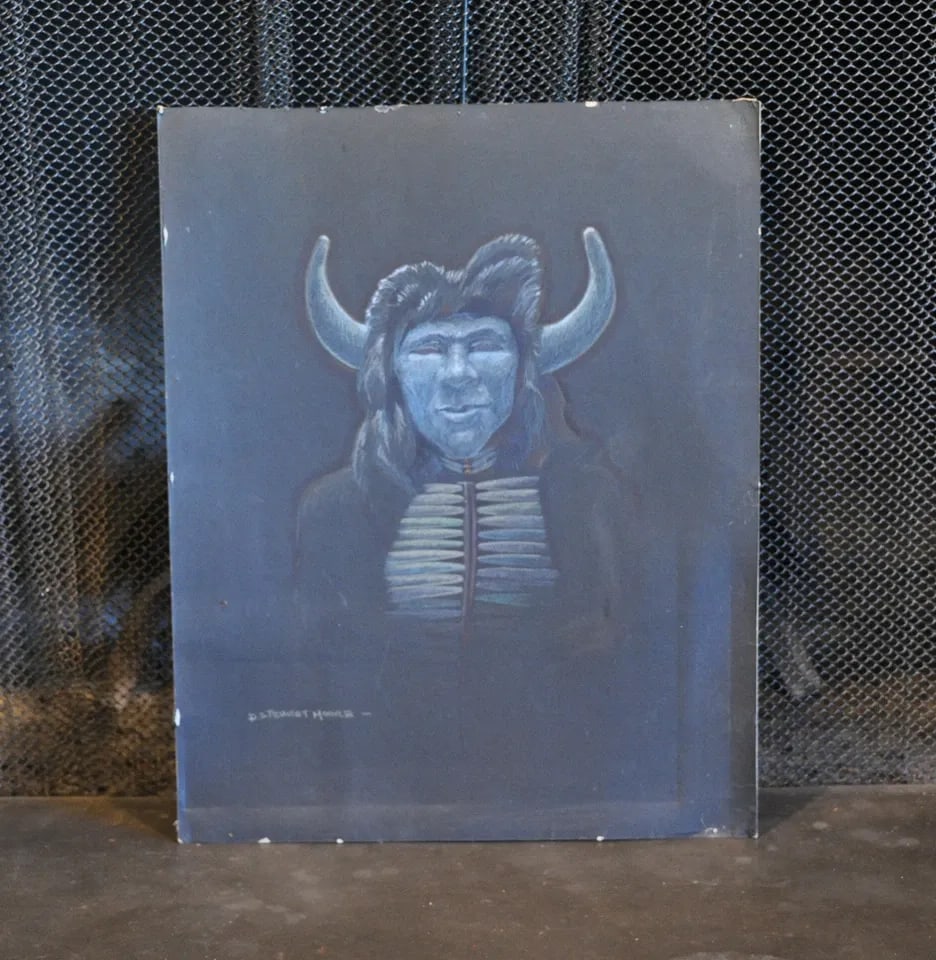 D. STEWART MOORE - VINTAGE PORTRAIT DRAWING ON BLACK - INDIAN BUFFALO HEADDRESS: D. STEWART MOORE - VINTAGE PORTRAIT DRAWING ON BLACK - INDIAN BUFFALO HEADDRESS Item Description: This vintage drawing was done by Arizona artist D. Stewart Moore. It is on a black art board of some k