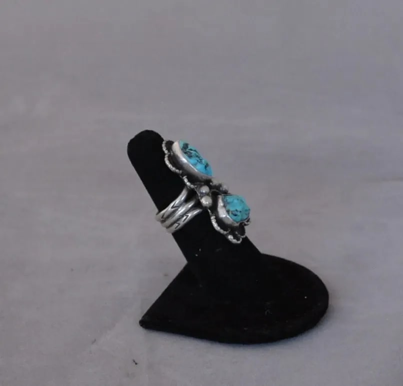 OLD PAWN TALL NAVAJO STERLING SILVER RING - 2 TURQUOISE STONES W APPLIQUE - SZ 6: OLD PAWN TALL NAVAJO STERLING SILVER RING - 2 TURQUOISE STONES W APPLIQUE - SZ 6 This vintage Navajo sterling silver ring has 2 attractive turquoise stones with silver raindrop beads and silver wire a