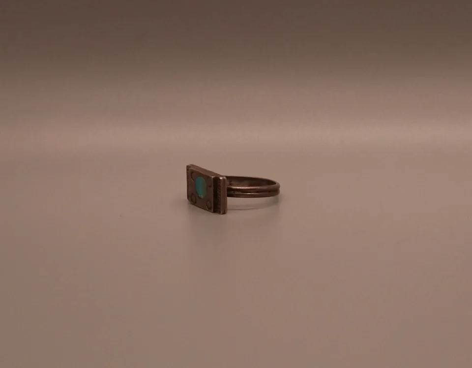 OLD PAWN NAVAJO SILVER AND TURQUOISE RING SIZE 7 1/2: OLD PAWN NAVAJO SILVER AND TURQUOISE RING SIZE 7 1/2 Item Description: 3/8 Tall x 3/4 " Wide