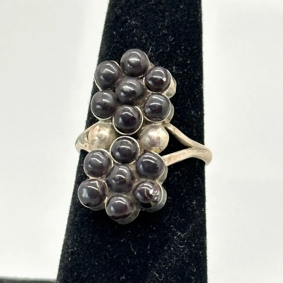 VINTAGE ZUNI STERLING SILVER AND BLACK ONYX RING SIGNED DISHI SIZE 6 1/4 (1 of 2)