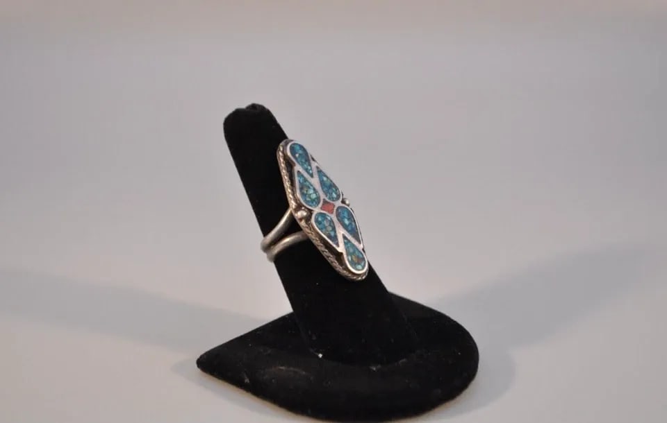 OLD PAWN NAVAJO STERLING SILVER RING TURQUOISE SIZE 6 3/4: OLD PAWN NAVAJO STERLING SILVER RING TURQUOISE SIZE 6 3/4 Weight 9.02 Grams 1 3/8" Tall Old Pawn Jewelry dates from the early 1900s to the 1970s. Most of it is not signed because it wasn't the Native 