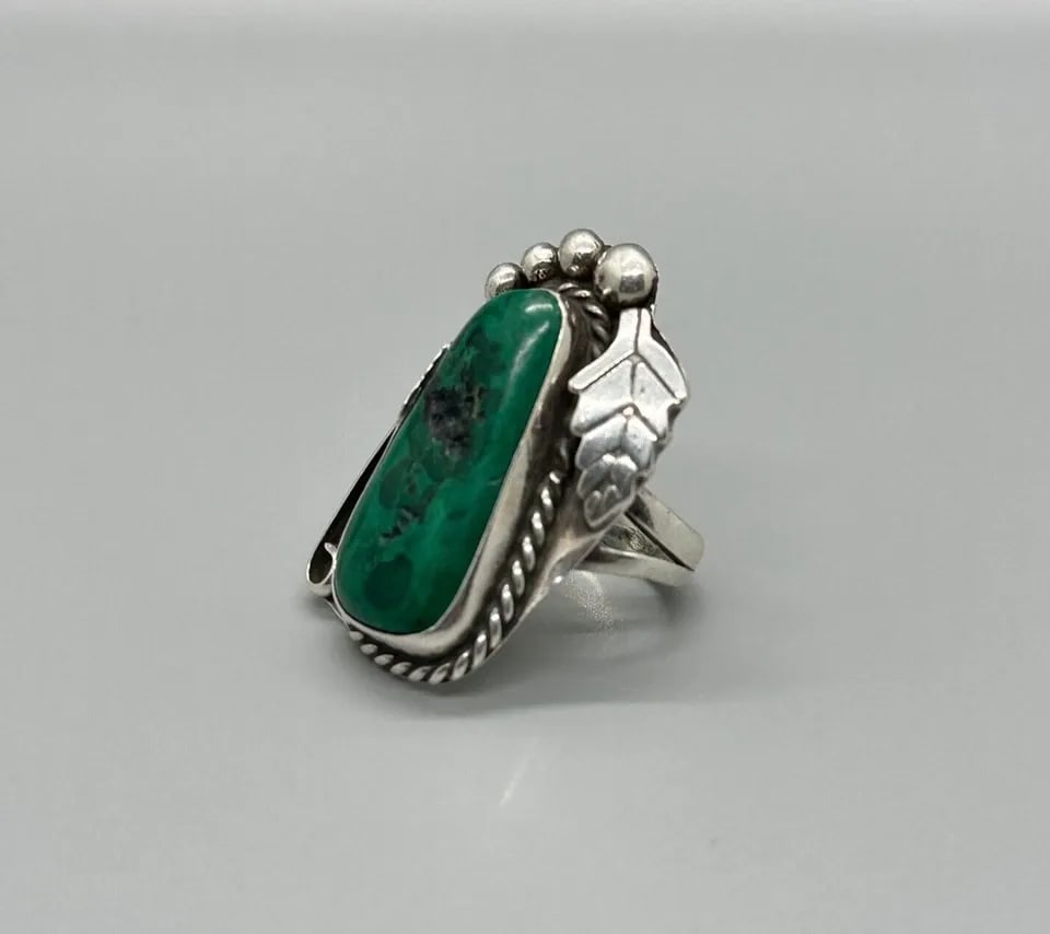 OLD PAWN NAVAJO MALACHITE RING SIZE 7 (1 of 2)