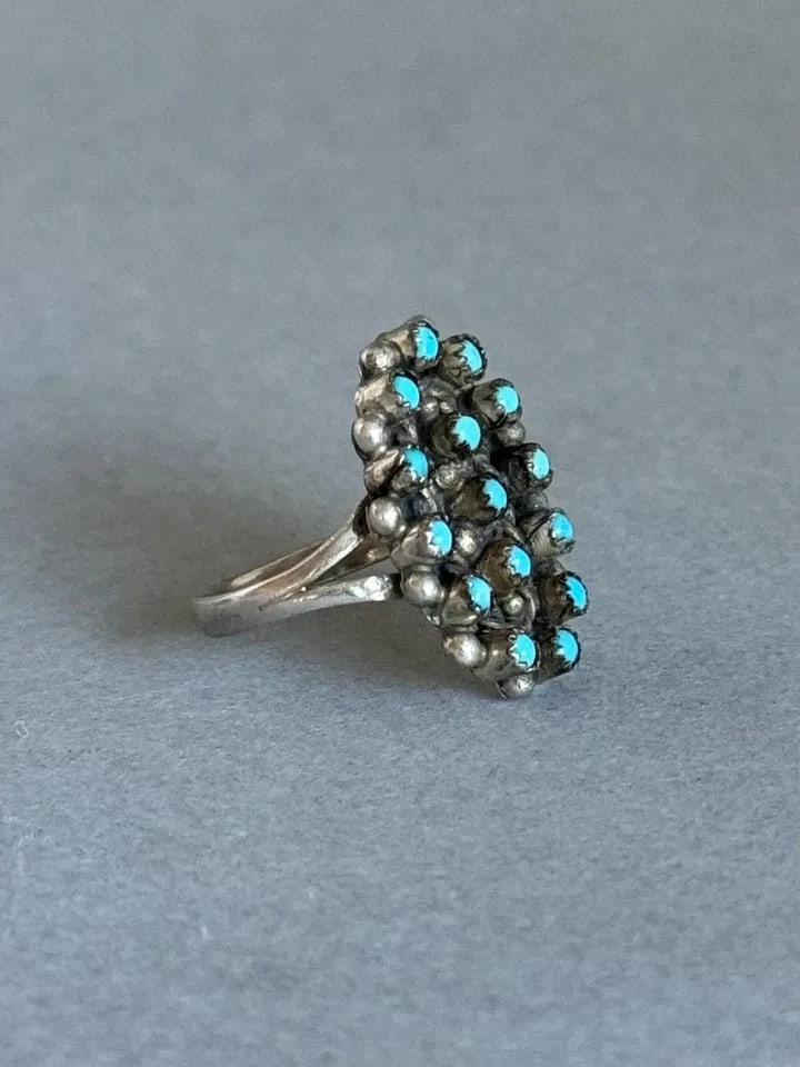 OLD PAWN ZUNI STERLING SILVER AND TURQUOISE RING. SIZE 6 1/4: OLD PAWN ZUNI STERLING SILVER AND TURQUOISE RING. SIZE 6 1/4 Old Pawn Zuni Sterling Silver and Turquoise Ring. Size 6 1/4 ..7/8" Tall Throughout the 40 years that I have been in business, I have purch