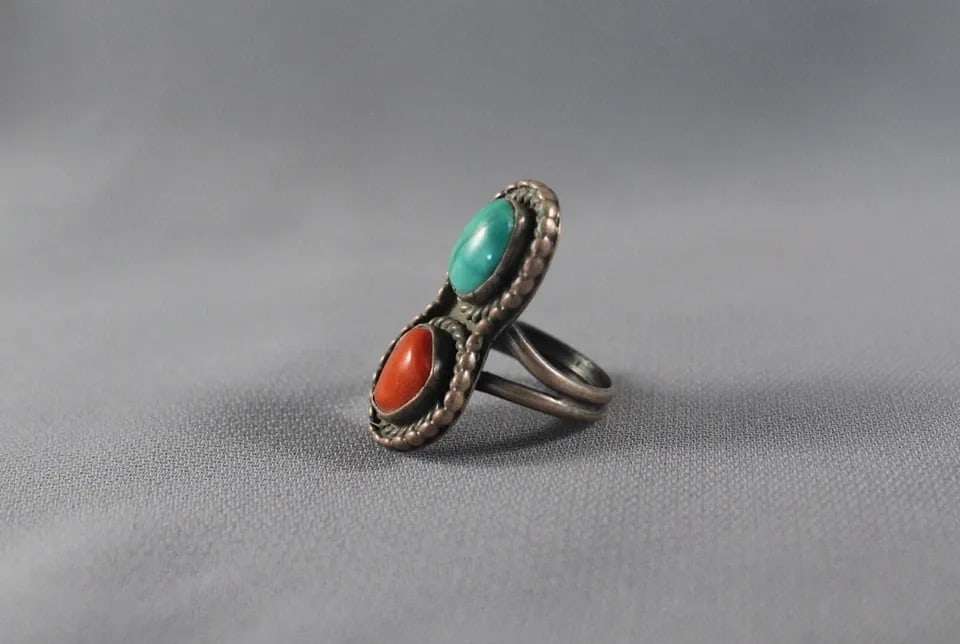 OLD PAWN NAVAJO STERLING SILVER AND TURQUOISE AND CORAL RING SIZE 5: OLD PAWN NAVAJO STERLING SILVER AND TURQUOISE AND CORAL RING SIZE 5 Item Description: 1 1/4” tall