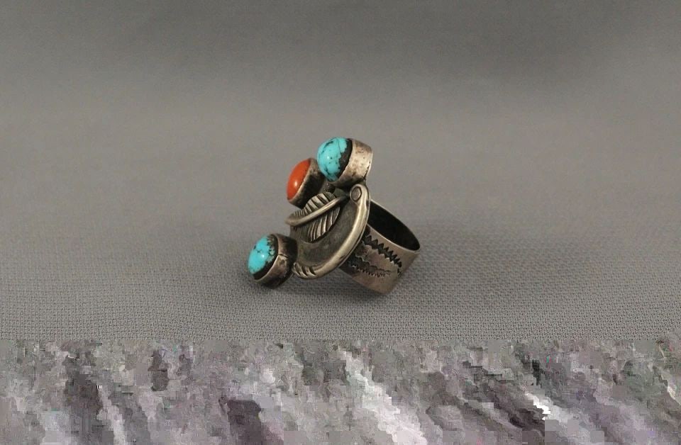 OLD PAWN NAVAJO STERLING SILVER AND TURQUOISE AND CORAL RING SIZE 4 3/4: OLD PAWN NAVAJO STERLING SILVER AND TURQUOISE AND CORAL RING SIZE 4 3/4 Item Description: 1 1/8 " Tall