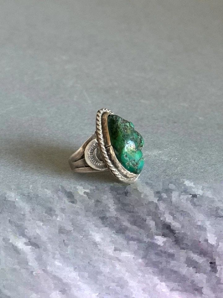 OLD PAWN NAVAJO STERLING SILVER WITH TURQUOISE RING. SIZE 4 1/2: OLD PAWN NAVAJO STERLING SILVER WITH TURQUOISE RING. SIZE 4 1/2 Old Pawn Navajo Sterling Silver with Turquoise Ring. Size 4 1/2 7/8” tall