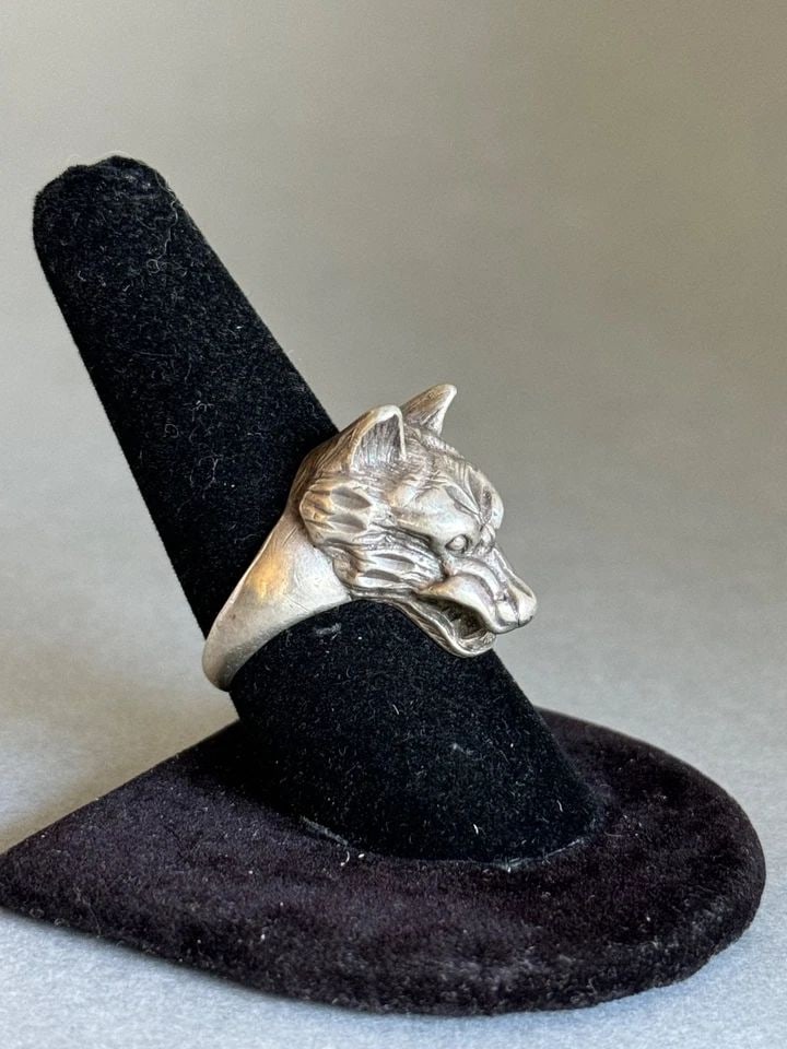 VINTAGE SHUBE STERLING SILVER WOLF RING SIZE 8 3/4 (1 of 2)