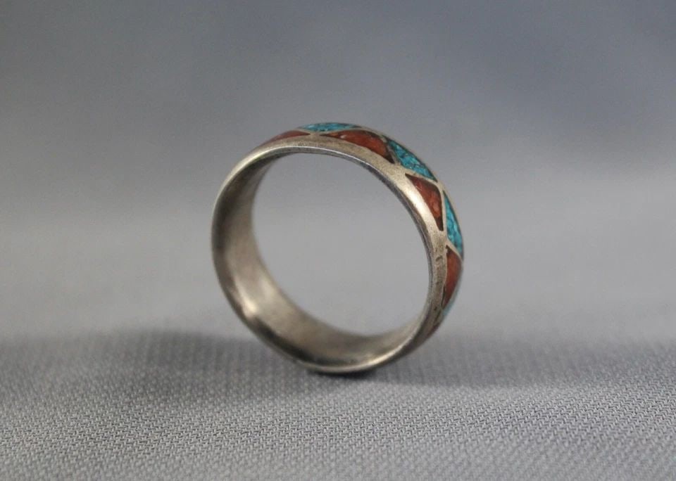 OLD PAWN NAVAJO CORAL AND TURQUOISE RING SIZE 11 1/4: OLD PAWN NAVAJO CORAL AND TURQUOISE RING SIZE 11 1/4 Item Description: 3/8” tall P
