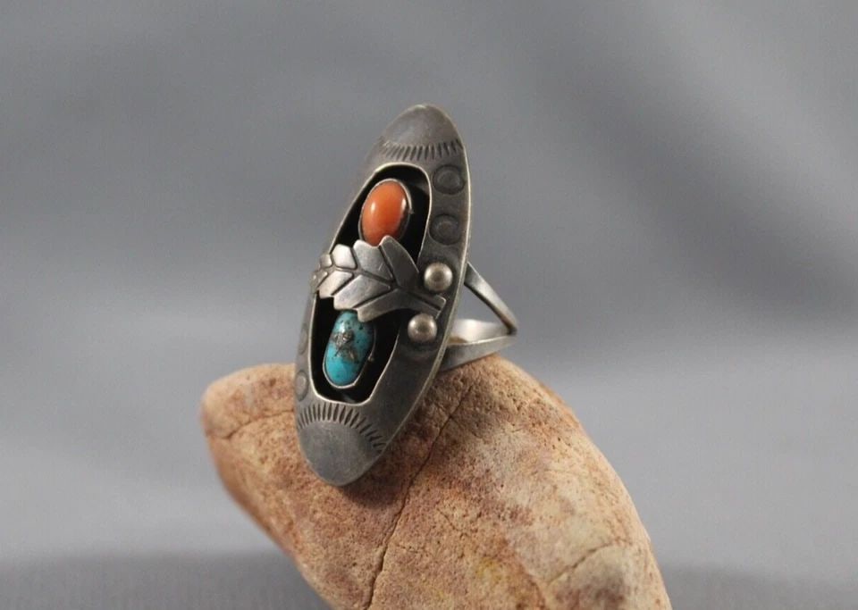 OLD PAWN NAVAJO STERLING SILVER AND TURQUOISE AND CORAL RING SIZE 5 1/2: OLD PAWN NAVAJO STERLING SILVER AND TURQUOISE AND CORAL RING SIZE 5 1/2 Item Description: 1 5/8” tall