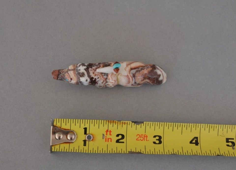 VINTAGE ZUNI FETISH - FOX - TURQUOISE CORAL ARROWHEAD BUNDLE - 3" LONG: VINTAGE ZUNI FETISH - FOX - TURQUOISE CORAL ARROWHEAD BUNDLE - 3" LONG This vintage Zuni fetish has been beautifully carved and tied with a white shell arrowhead, turquoise, coral bundle. It is 3 1/8"