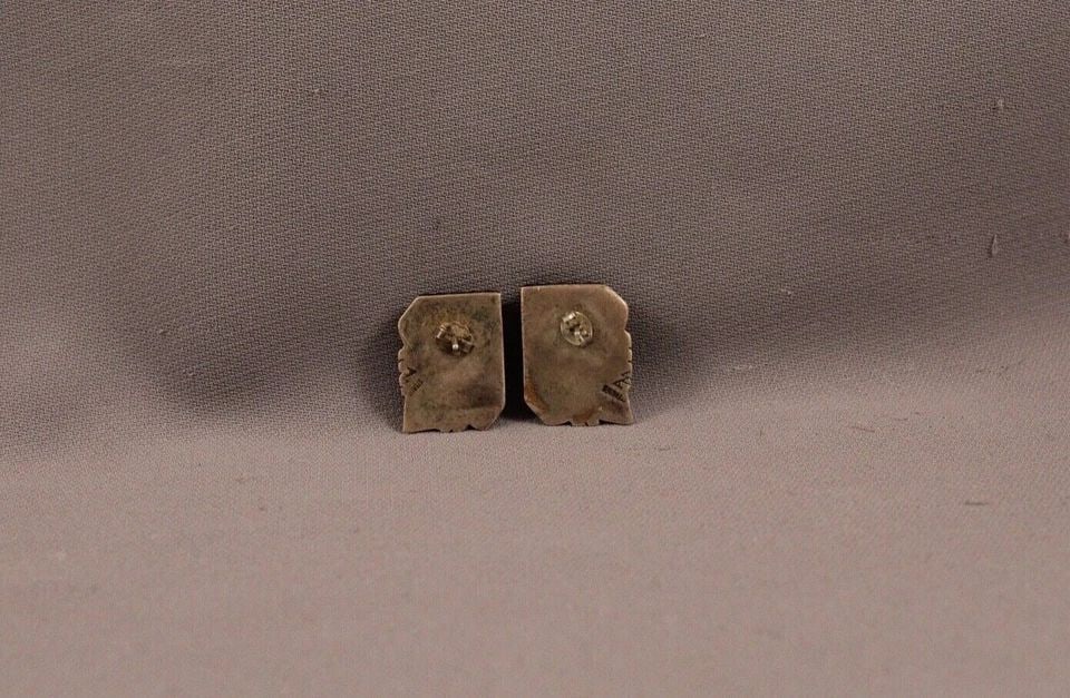 VINTAGE NAVAJO SILVER AND ONYX EARRINGS -: VINTAGE NAVAJO SILVER AND ONYX EARRINGS - Item Description: 7/8" length