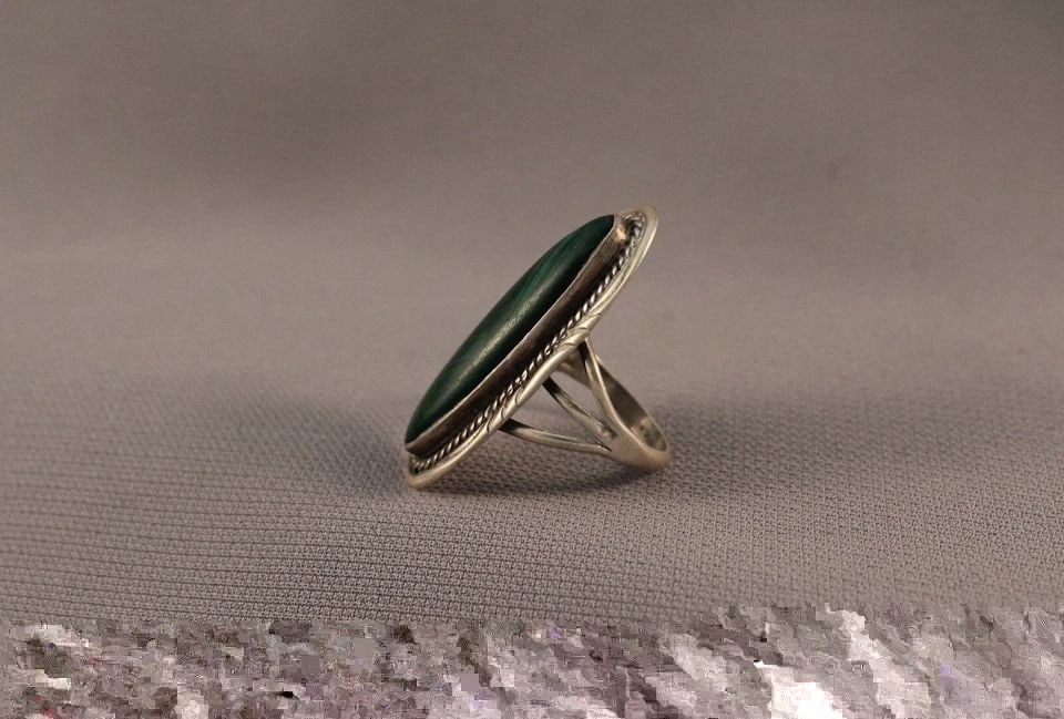 OLD PAWN NAVAJO MALACHITE RING SIZE 6 1/4 (1 of 2)
