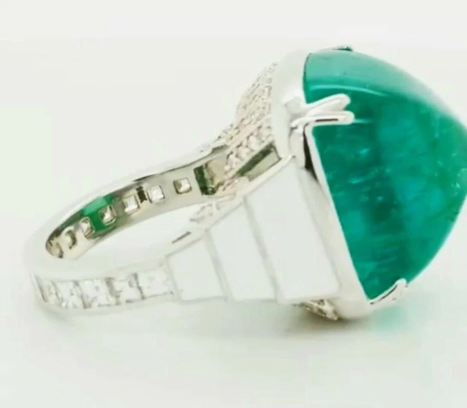 18K WHITE GOLD RING 24.76CT. NATURAL COLOMBIA GREEN EMERALD (1 of 2)