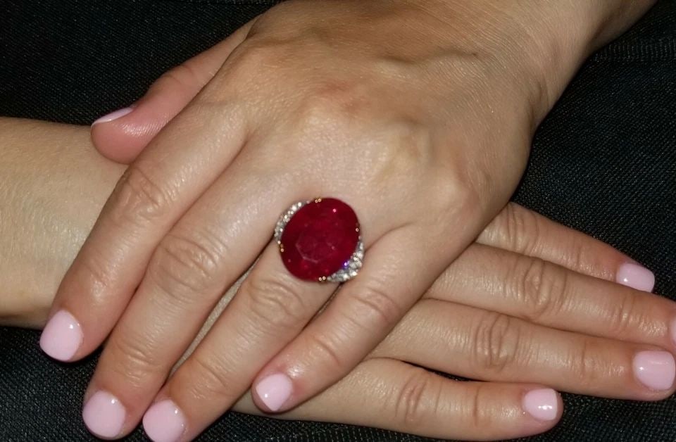 VINTAGE 14K WHITE YELLOW GOLD COCKTAIL RING 27.98CT. NATURAL FILLED OVAL RUBY (1 of 2)