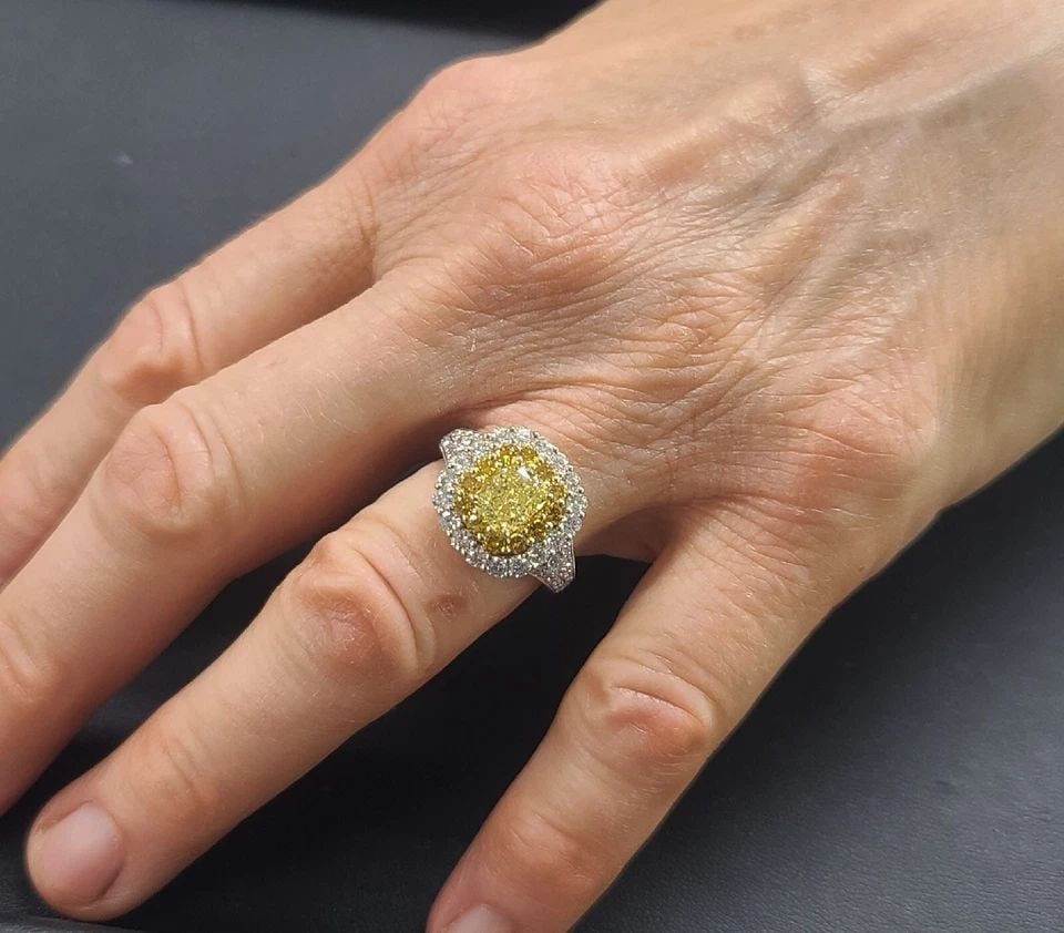 PLATINUM 18K YELLOW RING NATURAL FANCY YELLOW CUSHION DIAMOND 1.31CT GIA CERT: PLATINUM 18K YELLOW RING NATURAL FANCY YELLOW CUSHION DIAMOND 1.31CT GIA CERT. Gorgeous platinum 18k yellow gold Natural fancy intense yellow diamond ring. center cushion shape natural fancy intense y
