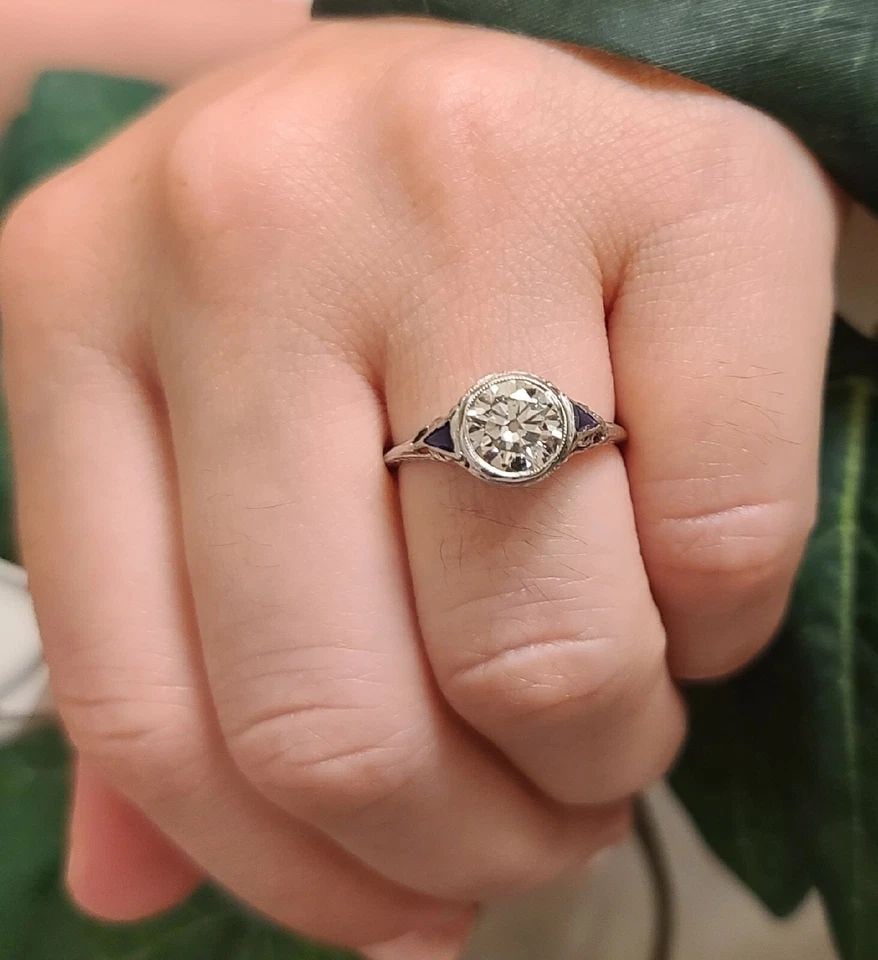 1.42CT VINTAGE FILIGREE OLD EURO CUT DIAMOND 18K WHITE GOLD ENGAGEMENT RING: 1.42CT VINTAGE FILIGREE OLD EURO CUT DIAMOND 18K WHITE GOLD ENGAGEMENT RING Gorgeous Vintage 18k white gold Engagement ring filigree art deco ROUND OLD euro CUT Diamond center set natural old euro cut