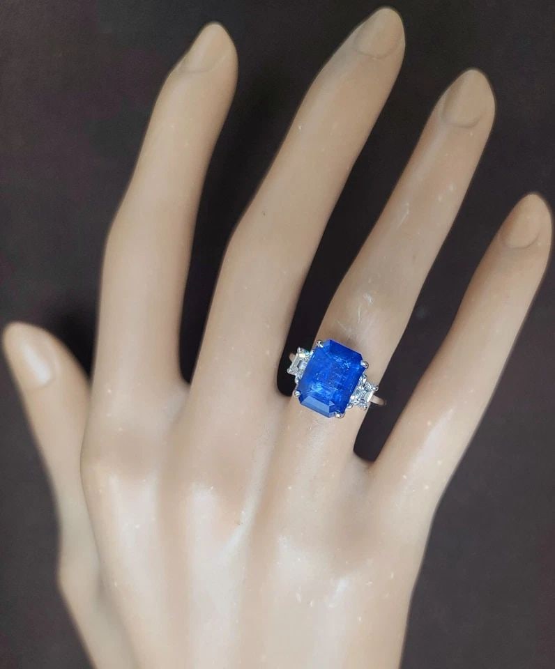 VINTAGE PLATINUM ENGAGEMENT RING 6.04CT NATURAL BLUE SAPPHIRE GIA CERT: VINTAGE 14K WHITE GOLD ENGAGEMENT RING 6.04CT.NATURAL BLUE SAPPHIRE GIA CERT GORGEOUS vintage 14k white gold engagement ring with natural blue sapphire in an emerald shape Center natural sapphire weig
