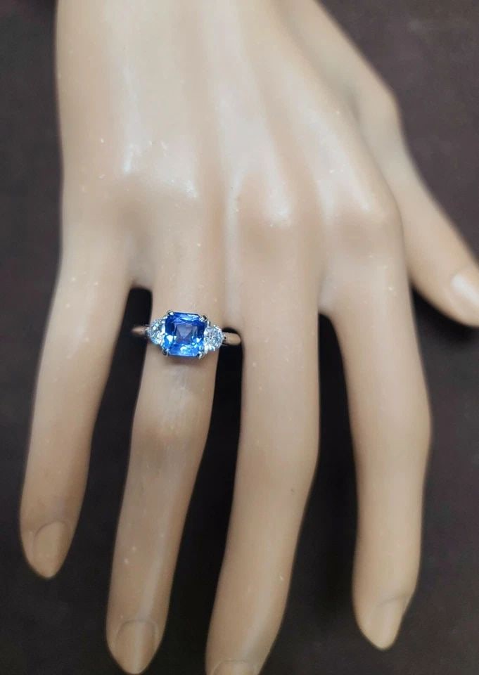 VINTAGE PLATINUM ENGAGEMENT RING 2.07CT. NATURAL UNTREATED BLUE SAPPHIRE RADIANT: VINTAGE PLATINUM ENGAGEMENT RING 2.07CT. NATURAL UNTREATED BLUE SAPPHIRE RADIANT GORGEOUS platinum Vintage engagement ring natural blue sapphire ring GIA cert laboratory. center Natural Sapphire in ra