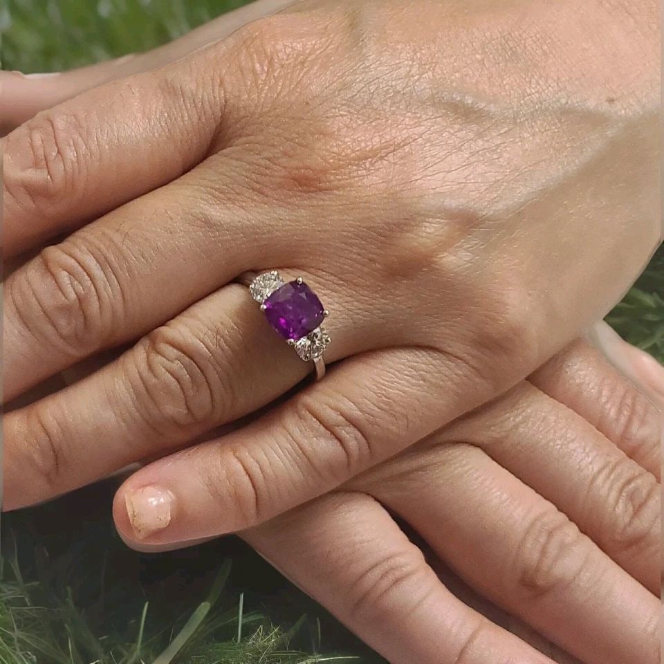 14K WHITE GOLD ENGAGEMENT RING NATURAL CUSHION PINK SAPPHIRE 3.12CT GIA CERT: 14K WHITE GOLD ENGAGEMENT RING NATURAL CUSHION PINK SAPPHIRE 3.12CT GIA CERT Gorgeous 14k white gold natural untreated pink sapphire engagement three-stone ring. center set natural pink sapphire cushi