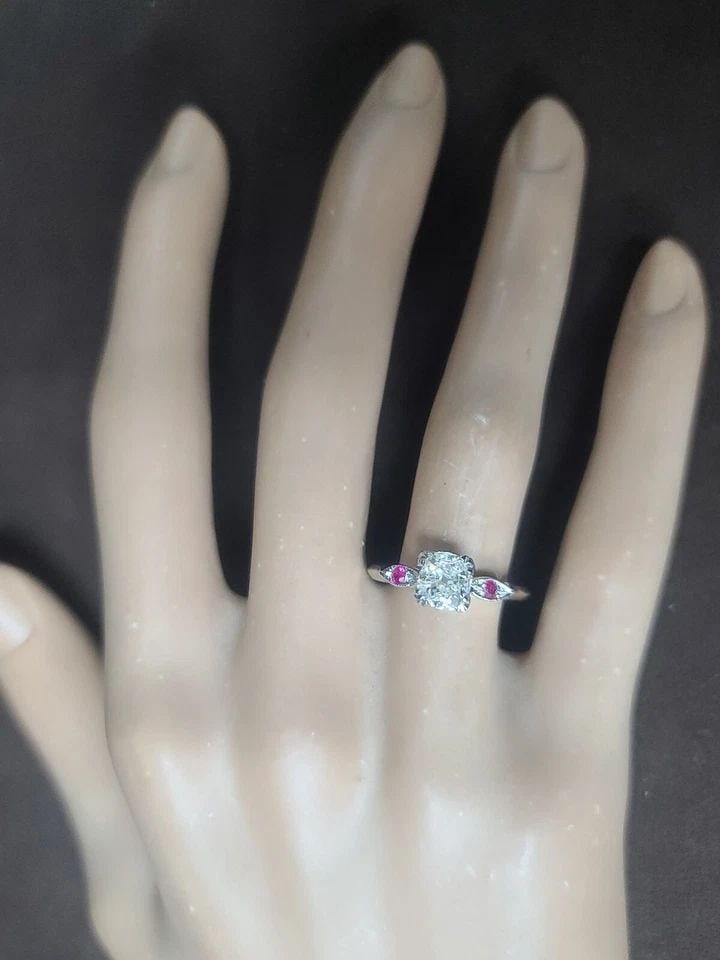 1.05CT.PLATINUM VINTAGE ENGAGEMENT RING OLD EURO CUT DIAMOND CIRC 1930'S: 1.05CT.PLATINUM VINTAGE ENGAGEMENT RING OLD EURO CUT DIAMOND SI2-H 1930'S Vintage Art Deco round Diamond Platinum engagement ring circ 1930s center natural old euro cut diamond weight 1.05ct. SIZE 6.4