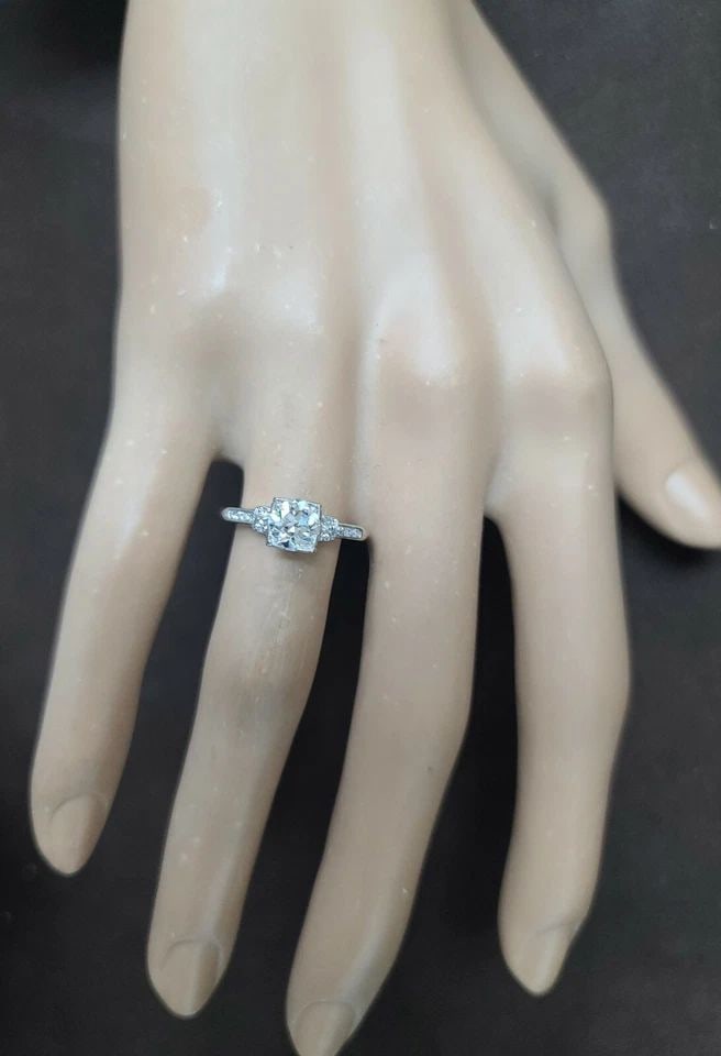 VINTAGE PLATINUM ENGAGEMENT RING 0.92CT.NATURAL EURO CUT DIAMOND CIRC 1930'S: VINTAGE PLATINUM ENGAGEMENT RING 0.92CT.NATURAL EURO CUT DIAMOND CIRC 1930'S Vintage platinum euro cut diamond engagement RING circ 1930's CENTER natural euro cut diamond IN ROUND SHAPE WEIGHT 0.92CT 