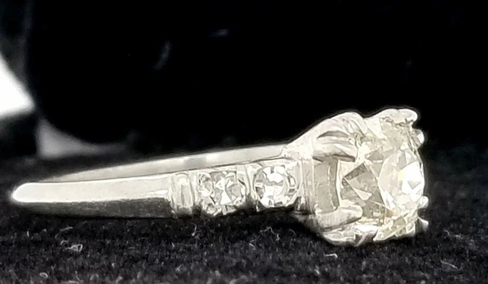 VINTAGE PLATINUM ENGAGEMENT RING 1.05CT. NATURAL OLD MINE CUT DIAMOND CIRC 1920': VINTAGE PLATINUM ENGAGEMENT RING 1.05CT. NATURAL OLD MINE CUT DIAMOND CIRC 1920' Vintage Art Deco OLD MINE CUT Diamond Platinum engagement ring center old mine cut natural diamond weight 1.05ct. SIZE 