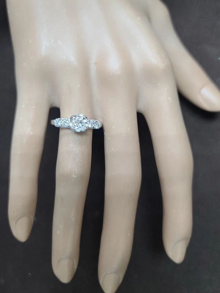 1.18CT. PLATINUM VINTAGE ENGAGEMENT RING NATURAL OLD EURO CUT DIAMOND 1940'S: 1.01CT. PLATINUM VINTAGE ENGAGEMENT RING NATURAL EURO CUT DIAMOND CIRC 1940'S Gorgeous art deco filigree Platinum Engagement ring circ 1940's center natural euro cut round Diamond weight 1.01ct.SIZE 6