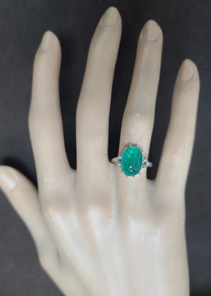 VINTAGE 14K WHITE GOLD ENGAGEMENT RING 4.05CT. NATURAL GREEN EMERALD CABOCHON: VINTAGE 14K WHITE GOLD ENGAGEMENT RING 4.05CT. NATURAL GREEN EMERALD CABOCHON GORGEOUS vintage 14k white gold natural green emerald in cabochon oval shape circ 1940s Center natural green emerald weigh