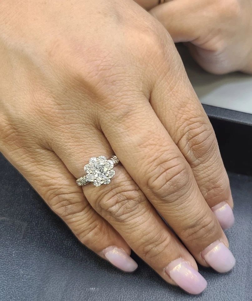 VINTAGE 14K WHITE GOLD ENGAGEMENT RING 1.40CT. NATURAL OLD EURO ROUND DIAMOND: VINTAGE 14K WHITE GOLD ENGAGEMENT RING 1.40CT. NATURAL OLD EURO ROUND DIAMOND Gorgeous Vintage 14k white gold Engagement ring natural old euro round cut Diamond center set natural old euro cut diamond