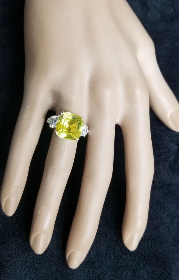 VINTAGE 14K WHITE GOLD ENGAGEMENT RING 8.99CT.LAB GROWN YELLOW SAPPHIRE CUSHION: VINTAGE 14K WHITE GOLD ENGAGEMENT RING 8.99CT CUSHION SHAPE YELLOW SAPPHIRE GORGEOUS VINTAGE 14K WHITE GOLD ENGAGEMENT RING CENTER LAB-GROWN YELLOW SAPPHIRE IN CUSHION SHAPE WEIGHT 8.99CARAT size 12x1