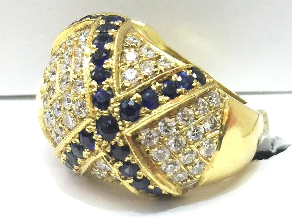 18K YELLOW GOLD RING 5.78CT. NATURAL DIAMOND SAPPHIRE: 18K YELLOW GOLD RING 5.78CT. NATURAL DIAMOND SAPPHIRE Gorgeous 18k yellow gold ring natural sapphire , set with natural sapphire round cut weight 2.40ct. The color is very nice blue color very nice lu