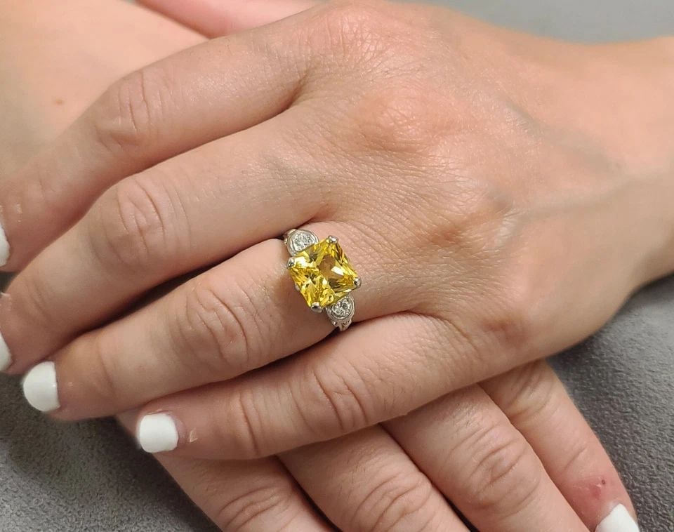 VINTAGE PLATINUM ENGAGEMENT RING 4.53CT. YELLOW SAPPHIRE RADIANT SHAPE: VINTAGE PLATINUM ENGAGEMENT RING 4.53CT. YELLOW SAPPHIRE RADIANT SHAPE Gorgeous vintage platinum engagement ring gem lab grown yellow sapphire in radiant shape circ 1940's Center set yellow sapphire w