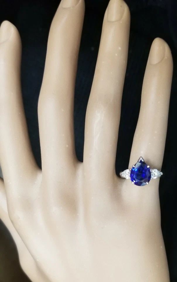 VINTAGE PLATINUM 18K ENGAGEMENT RING 2.73CT. NATURAL PEAR CUT BLUE SAPPHIRE: VINTAGE PLATINUM 18K ENGAGEMENT RING 2.73CT. NATURAL PEAR CUT BLUE SAPPHIRE Gorgeous vintage platinum 18k yellow gold engagement ring NATURAL diffused sapphire ring Center stone blue pear shape sapphi