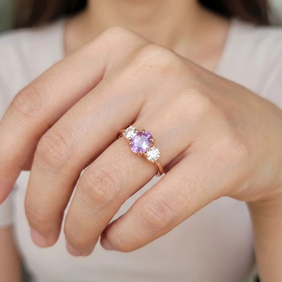 VINTAGE 14K ROSE GOLD ENGAGEMENT RING 2.02CT.NATURAL PINK SAPPHIRE OVAL CUT GIA: VINTAGE 14K ROSE GOLD ENGAGEMENT RING 2.02CT.NATURAL PINK SAPPHIRE OVAL CUT GIA This stunning vintage engagement ring features a natural 2.02ct oval-cut pink sapphire measuring 7.7 × 6mm. The sapphir