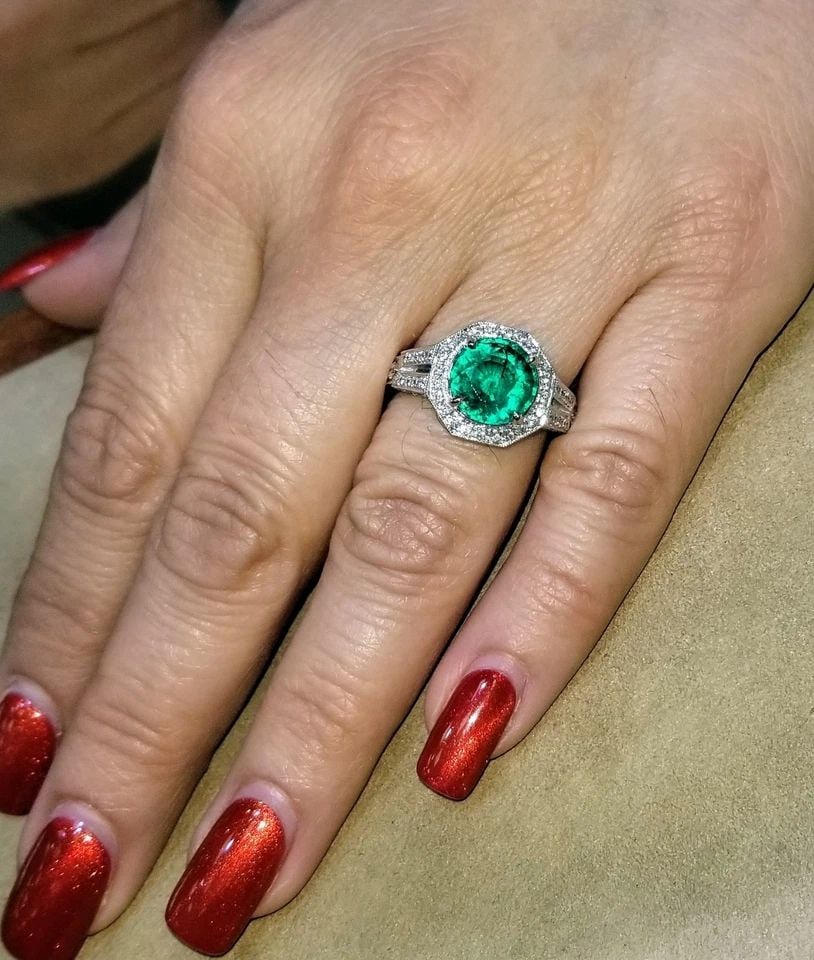 VINTAGE 18K WHITE GOLD ENGAGEMENT RING 2.63CT.ROUND GEM LAB-GROWN GREEN EMERALD (1 of 2)