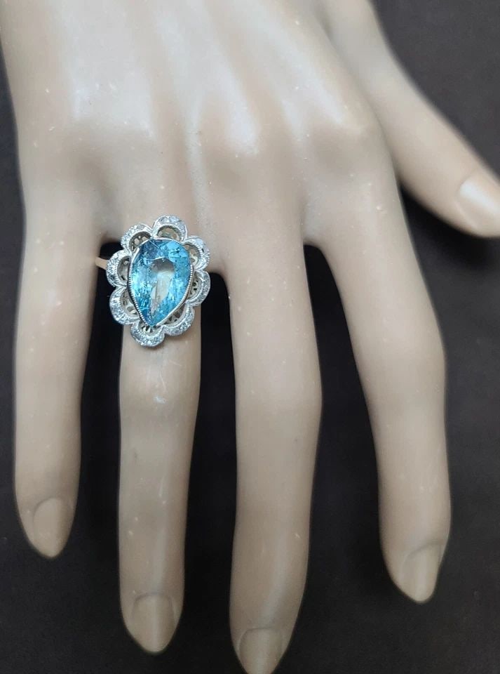 4.03CT. GEORGIAN AQUAMARINE RING NATURAL DIAMOND 14K ROSE GOLD & SILVER 1800'S: 4.03CT. GEORGIAN AQUAMARINE RING NATURAL DIAMOND 14K ROSE GOLD & SILVER 1800'S A magnificent Georgian Paste cluster dress ring, crafted from a combination of 14ct Gold and Sterling Silver, this pretty