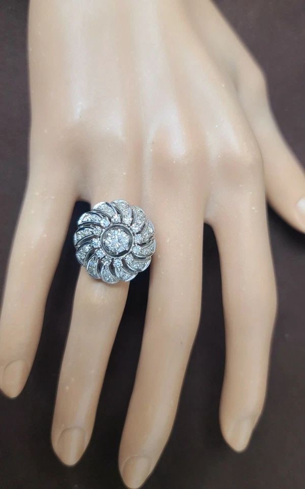 14K WHITE GOLD VINTAGE NATURAL ROUND EURO CUT DIAMOND RING 0.60CT CIRC 1950'S: 14K WHITE GOLD VINTAGE NATURAL ROUND EURO CUT DIAMOND RING 0.60CT CIRC 1950'S Vintage 14k white gold ballerina ring center natural round shape euro cut diamond weight 0.60ct. size 5.3mm VS-G COLOR cle