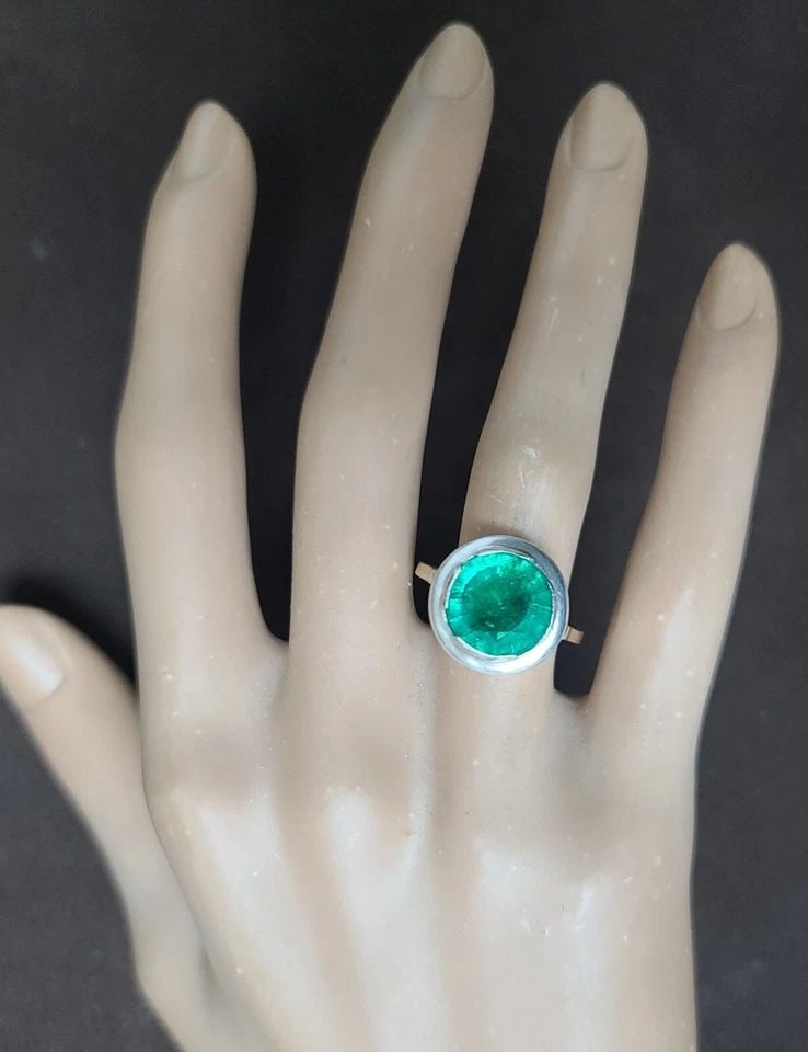 4.98CT. GREEN ROUND EMERALD RING 14K ROSE GOLD & SILVER GEORGIA CIRC 1800'S: 4.98CT. GREEN ROUND EMERALD RING 14K ROSE GOLD & SILVER GEORGIA CIRC 1800'S A magnificent Georgian Paste cluster dress ring, crafted from a combination of 14ct Gold and Sterling Silver,this pretty Geo