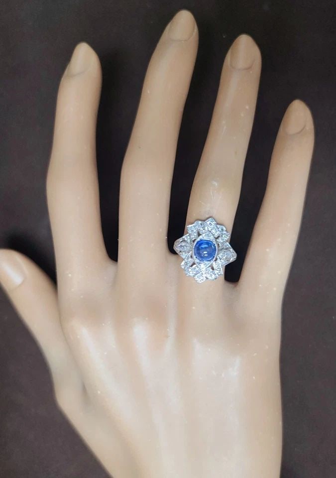 VINTAGE PLATINUM RING 1.23CT. NATURAL BLUE SAPPHIRE CABOCHON ROUND CIRC 1930'S: VINTAGE PLATINUM RING 1.23CT. NATURAL BLUE SAPPHIRE CABOCHON ROUND CIRC 1930'S Gorgeous Vintage art deco filigree Platinum ring blue sapphire in cabochon round shape circ 1930's center natural sapphir