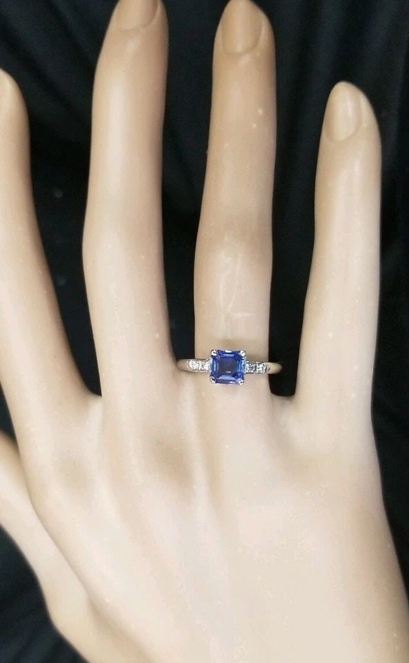 VINTAGE PLATINUM ENGAGEMENT RING 1.04CT. NATURAL BLUE SAPPHIRE RADIANT SHAPE: GORGEOUS platinum Vintage engagement ring natural untreated blue sapphire ring center Natural Sapphire in radiant shape weight 1.04ct. size 5.5mm nice medium blue color ,very clean, very lively ,very 