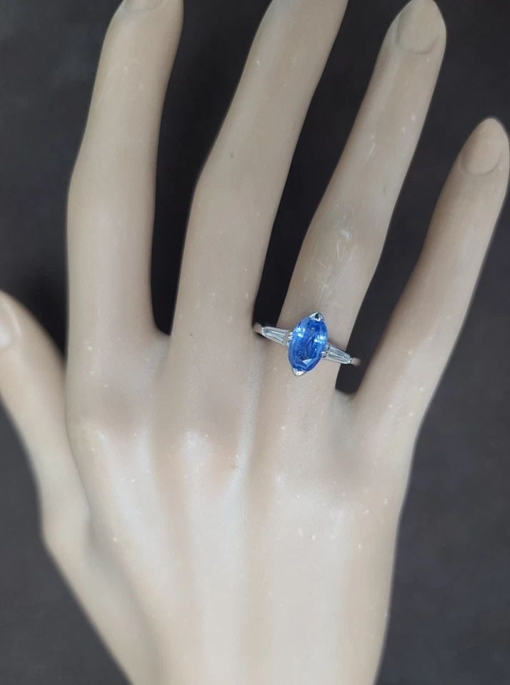 PLATINUM VINTAGE ENGAGEMENT RING 1.95CT. NATURAL BLUE SAPPHIRE OVAL SHAPE (1 of 2)