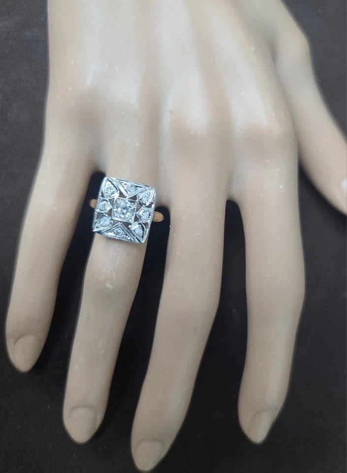 VINTAGE 14K TWO TONE GOLD ENGAGEMENT RING 0.47CT. NATURAL OLD EURO CUT DIAMONDS: VINTAGE 14K TWO TONE GOLD ENGAGEMENT RING 0.47CT. NATURAL OLD EURO CUT DIAMONDS GORGEOUS Vintage engagement ring old euro cut Diamond 14k multi-tone ring The ring is finely crafted in 14k gold center 