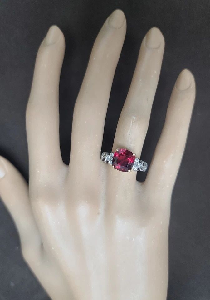 14K YELLOW GOLD ENGAGEMENT RING 2.55CT. NATURAL RED GARNET CUSHION SHAPE (1 of 2)