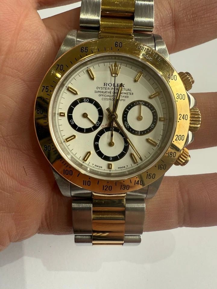 SUPER RARE ROLEX DAYTONA ZENITH 40MM WHITE INVERTED 6 STEEL 18K YELLOW GOLD 1997: SUPER RARE ROLEX DAYTONA ZENITH 40MM WHITE INVERTED 6 STEEL 18K YELLOW GOLD Super Rare Rolex Daytona Zenith 40 mm White inverted 6 Steel 18K Yellow Gold 1997, Fully Linked, Excellent Condition!